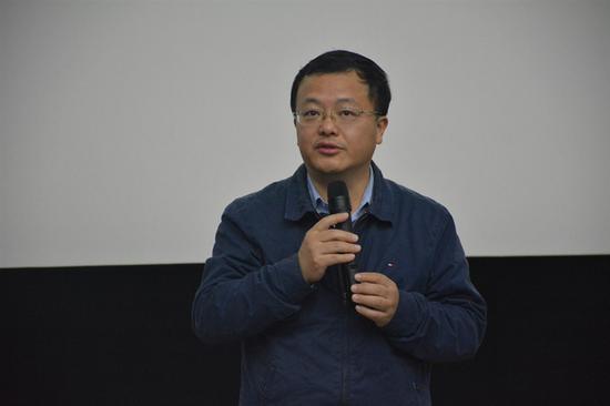 四川美术学院党委副书记左益致开幕词 Sichuan academy of fine arts, deputy party secretary ZuoYi opening
