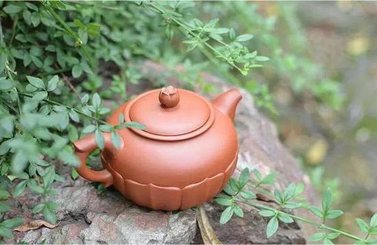 菱花壶