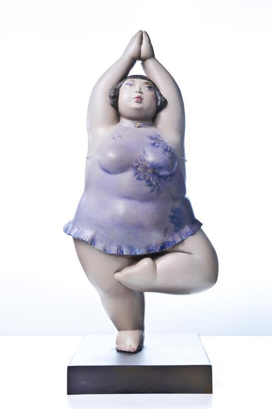 快乐的小胖妞NO1_(材质:树脂_尺寸:90cmX60cmX40cm_年代:2013年
