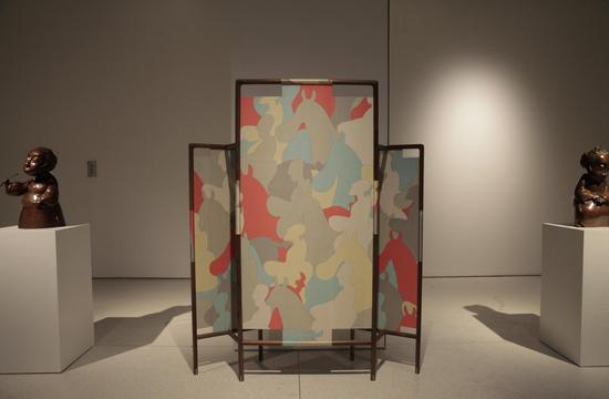《中堂屏风2》200x93x160cm 综合材料 2016年