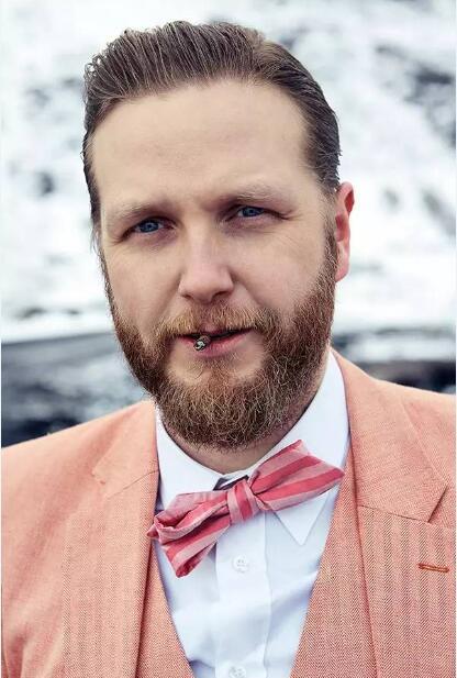 拉格纳·基亚尔坦松(Ragnar Kjartansson)