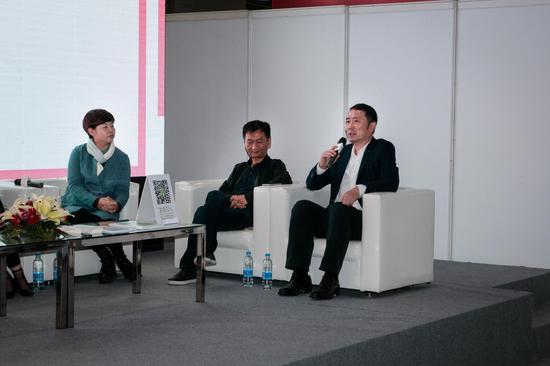 南京金基开发集团经理、南京金基通产资产管理公司总经理李宏楠论坛现场发言