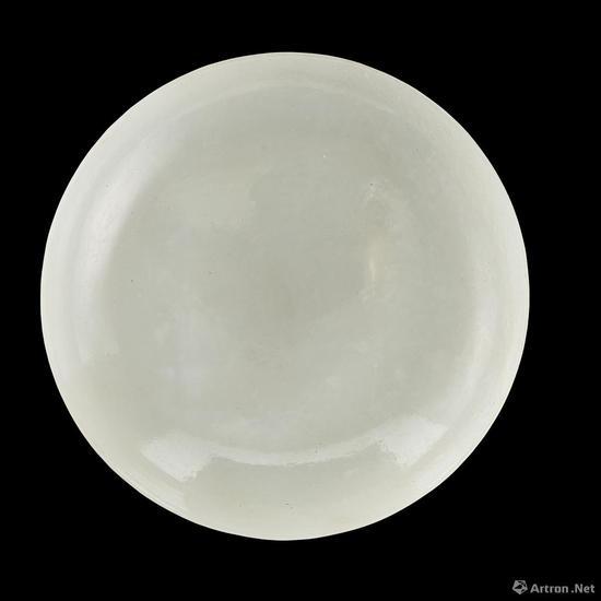 清 和田白玉盘 直径:14cm 估价 2,000 - 3,000英镑