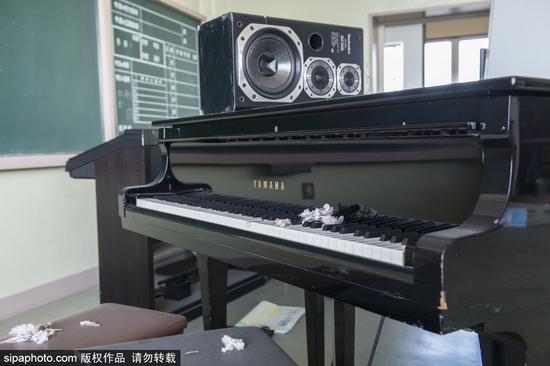 图为浪江町,音乐室内的钢琴。