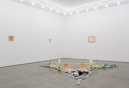 《悬丝 4》剧照,马修·巴尼,1994年。图片来源于网络