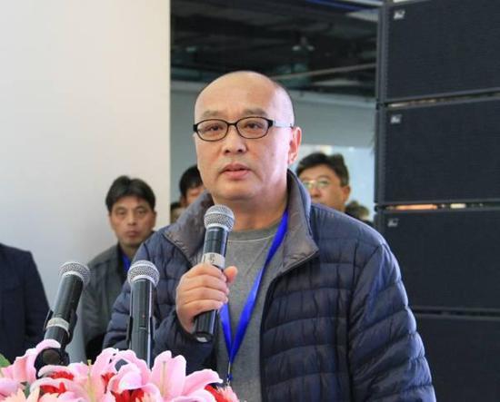 张晓刚(第三届南京国际美术展获奖艺术家)
