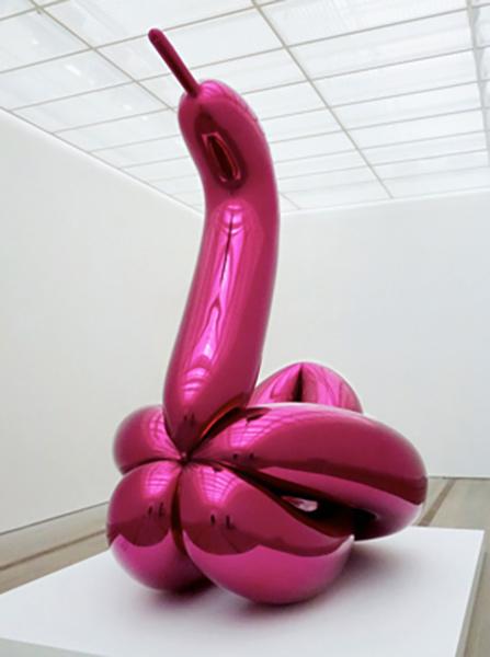 《气球天鹅》,杰夫·昆斯,镜面抛光不锈钢、透明彩色喷漆,2004-2011年。图片来源于艺术家官网