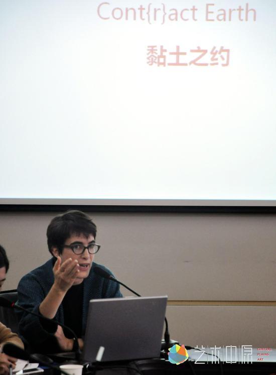 “双年展”主体展策展人温蒂女士