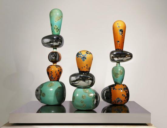 鸿韦 平衡的寓言瓷土,不锈钢150X90X145cm 2016