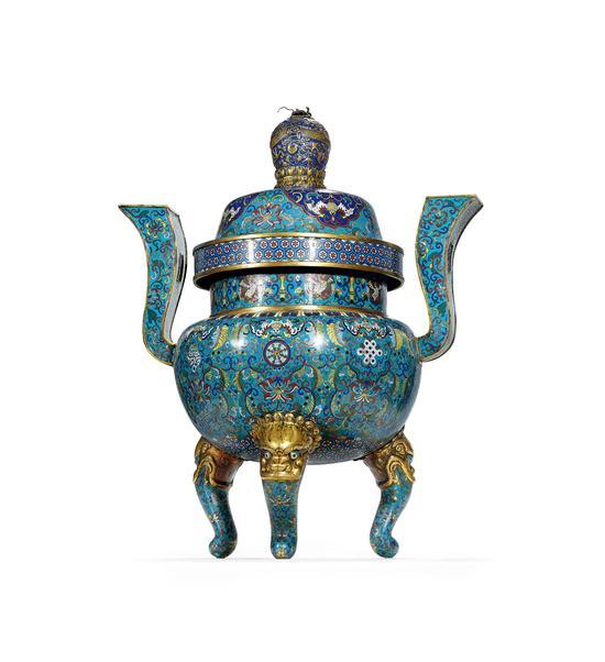 Lot 485 清 铜鎏金掐丝珐琅莲托八宝纹三足炉 高76cm 估价:1,500,000 - 2,000,000 RMB