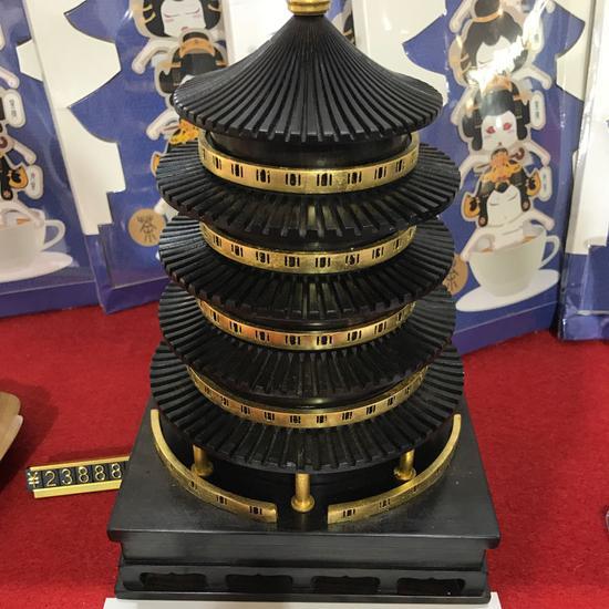 隋唐洛阳城国家遗址公园的天塔模型,外面看起来九层,里面是五层,象征着皇帝九五之尊。新华社记者胡林果摄。
