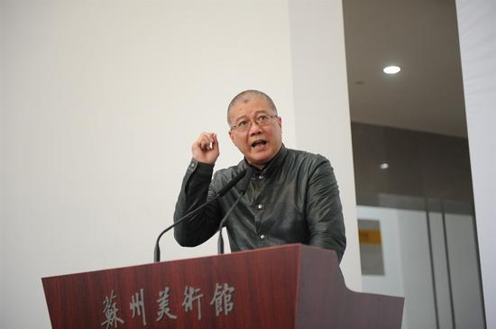 中国文联副主席、中国美协副主席、中国油画学会会长、中国美术学院院长许江教授发言