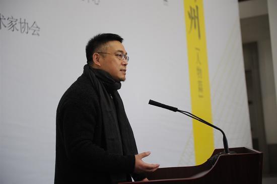 苏州国画院院长刘佳介绍相关工作情况