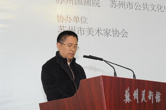 双年展入选画家代表沈南强发言