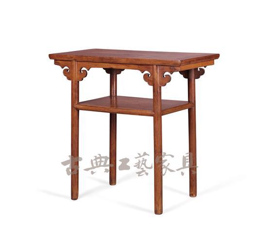 清早期 黄花梨带屉夹头榫小香案(图片提供:中国嘉德)