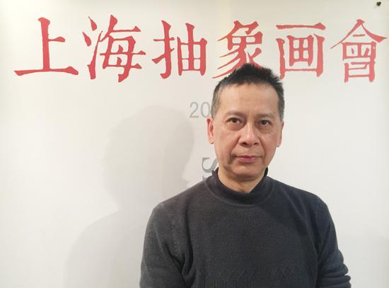 何伟,1964年生,上海著名艺术家,同济大学美术教研室副教授,上海美协会员。 毕业上海华东师范大学艺术教育系油画专业。