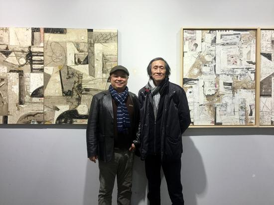 许德民、王劼音在“抽天开象·许德民抽象艺术三十年(上海展)“现场