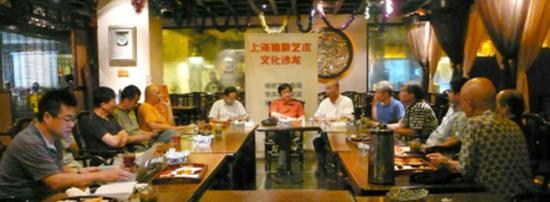 2012.7.1上海抽象艺术文化沙龙举行首次活动。上海抽象艺术家、学者、赵渭凉、王克良、赵葆康、许德民、梁永安、陆云华、胡伟达、吴军,书法家、画家韩煜、江海沧、胡伟耀,策展人许山、陈旻等人参加。