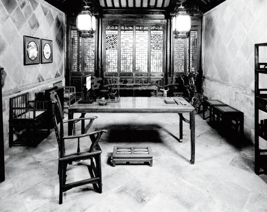 建于1797年的清代书房,连铺在地上、贴在墙上的大理石,都是从中国一片片拆下搬过来的。
