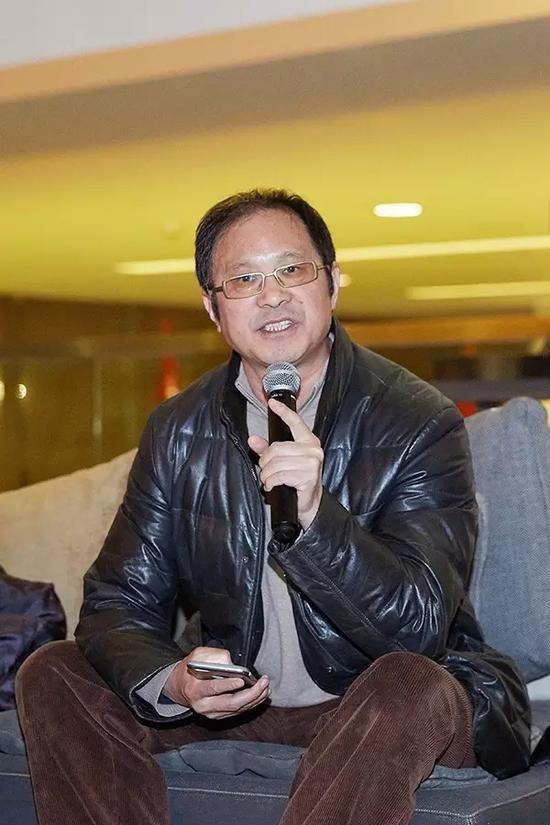 中国著名美术评论家马钦忠