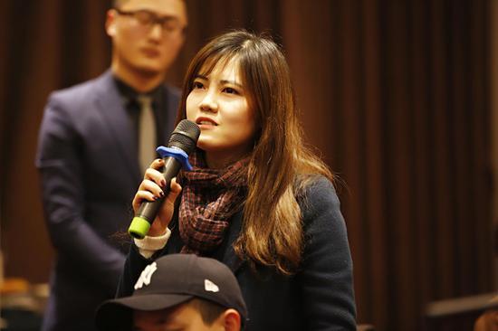 记者提问