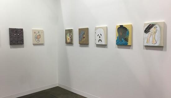 Pippy Houldsworth画廊带来的巴西女艺术家Ana Prata的小型肖像画作品