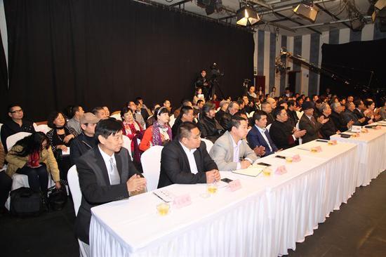 “老班章王”我们文人的普洱茶新闻发布会现场