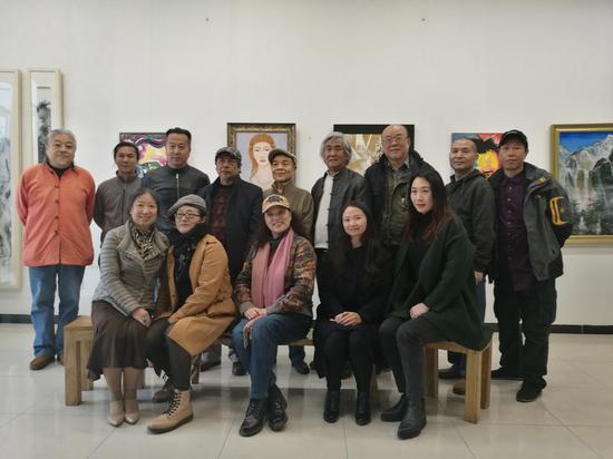 Q空间沙龙艺术展(第二季)嘉宾及艺术家合影