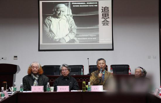 追思会由王铁牛教授主持