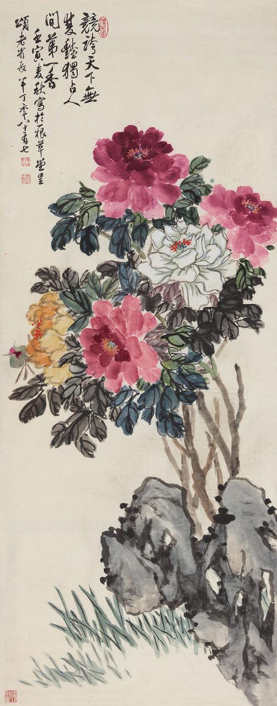 陈半丁 五色牡丹 镜心 设色纸本 118×46.5cm 1962年作 成交价:40.25万元(嘉德拍卖供图)