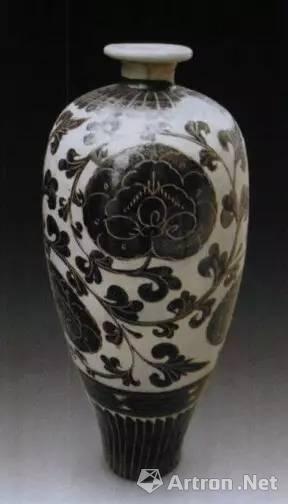 仿金 白地黑剔花梅瓶