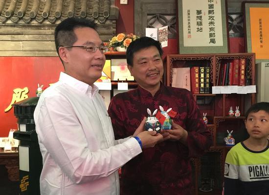 图:炯炯有神的中国质检兔儿爷在活动上亮相