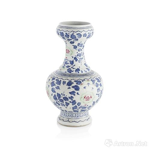 21 Lot89 RARE FAMILLE ROSE 'PEONY' GARLIC-MOUTH VASE