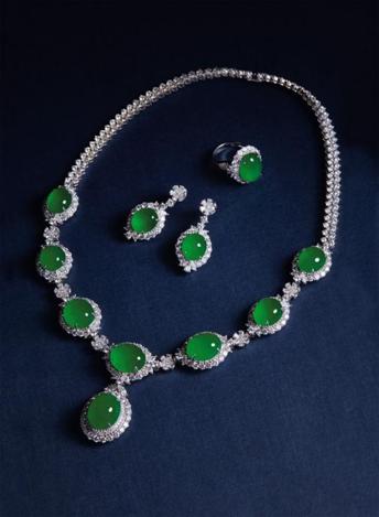 LOT 2087 JADEITE AND DIAMOND NECKLACE, RING AND PAIR OF MATCHING EARRINGS