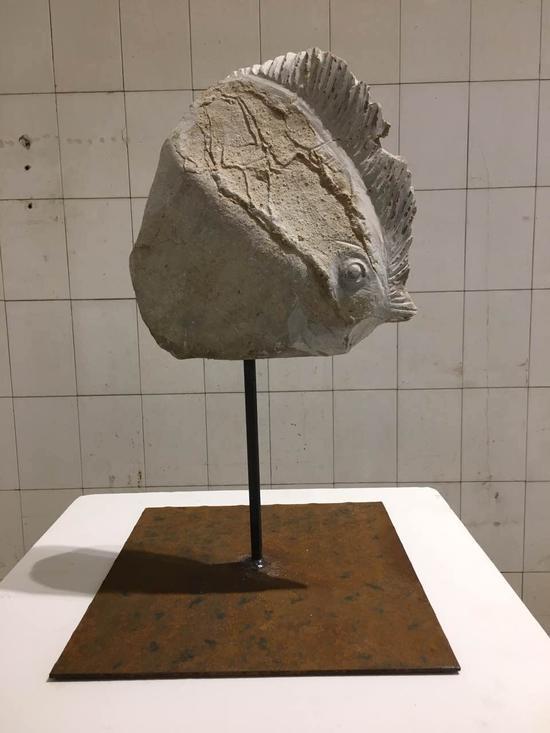 石雕鱼群