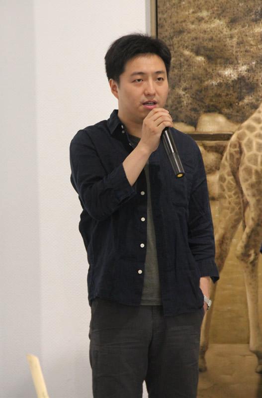 南京艺术学院美术馆学术部主任郑闻发言