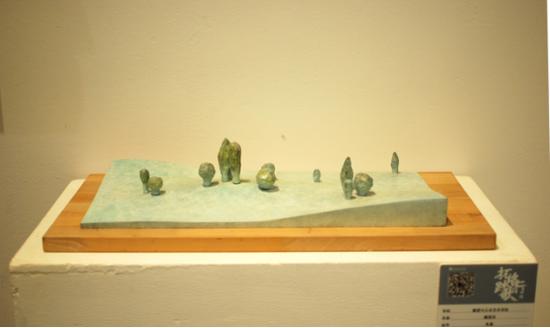 《九月》1号作品 铸铜 长53cm*宽26cm*高11cm 2016年创作
