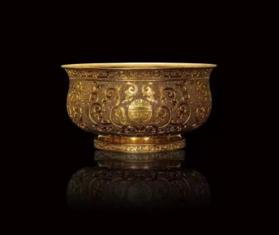 清乾隆 团寿纹“乾隆御用”金碗 高9cm,口径16.8cm,重1035g