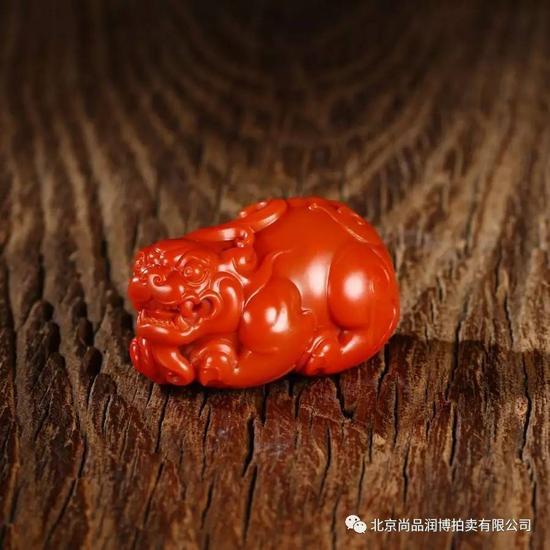 02191孙光海 南红瑞兽 规格:5.3×2.8×2.7cm 重量:58g 白度:南红 起拍价:无底价