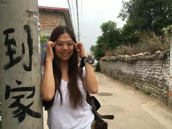 北京上苑,艺术家奉家丽的丹凤眼