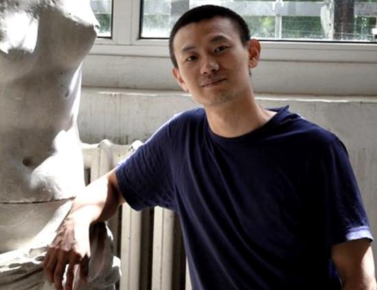 王轶男照片