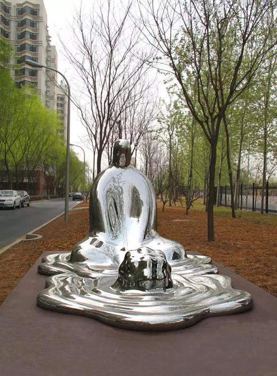 王志刚 无为 不锈钢 550c×360×200cm 2011