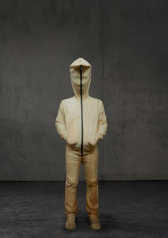 蒋龙,皮囊--65×47×187cm,椴木,2016