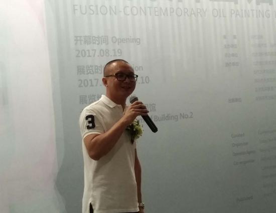 当代油画主编、当代艺术家、融-当代油画语言研究展的学术策划唐华伟先生致辞