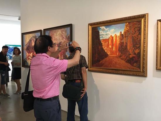 “融——当代油画语言研究展”展览现场