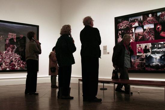 《大爆炸-捆扎丢失的灵魂》 司马台长城系列作品 Knox Albright ArtMuseum Buffalo 奥布莱特美术馆 2005年 纽约
