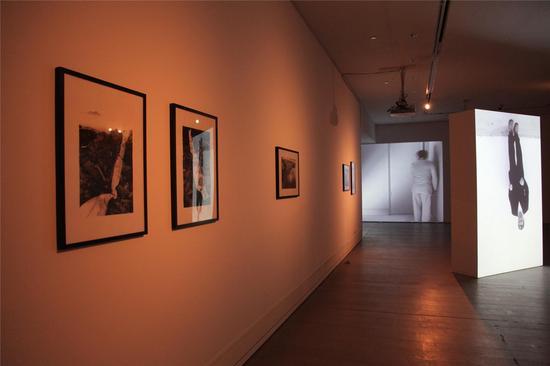 《不合时宜:苏格兰当代艺术展》第三期现场图-布鲁斯·麦克林空间