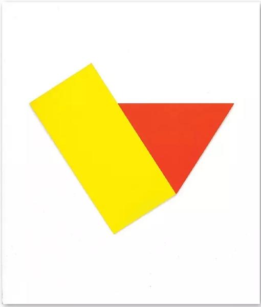 《红三角与黄》(Yell ow with Red Triangle),1973年,302.3*369.6cm,2节连接木板,布面油画