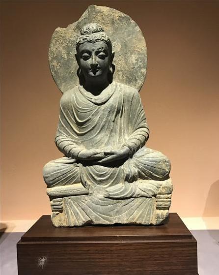 佛陀坐像 公元2-3世纪
