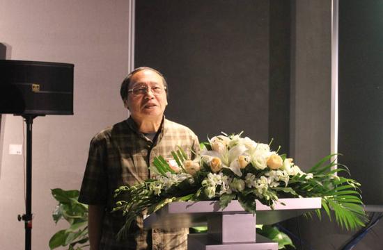 上海市美术家协会漆画工作委员会主任,华东师范大学美术学院尹呈忠教授
